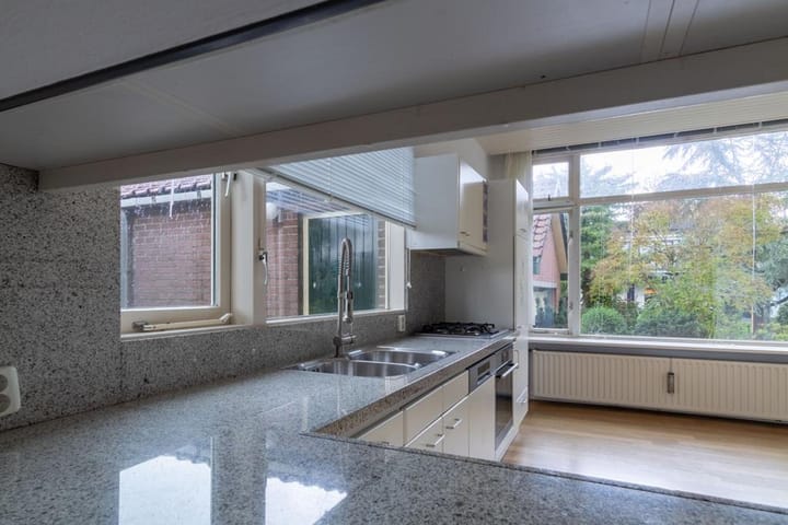 Foto 11 van Veursestraatweg 141