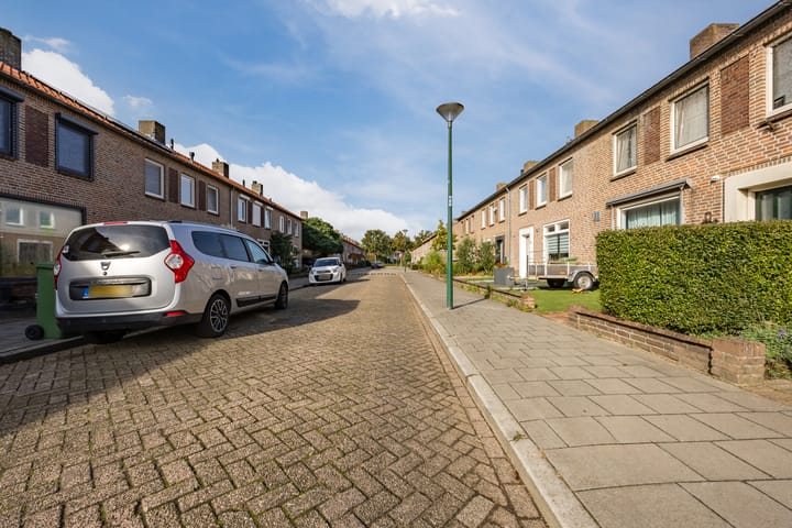 Foto 20 van Braillestraat 5