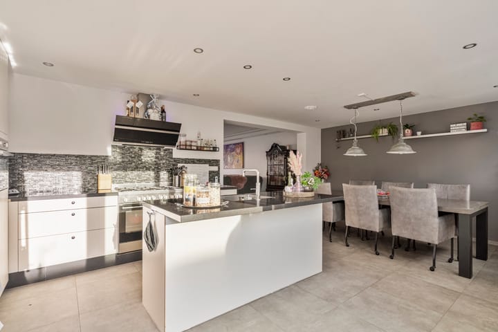 Foto 3 van Dokter Andereggstraat 4