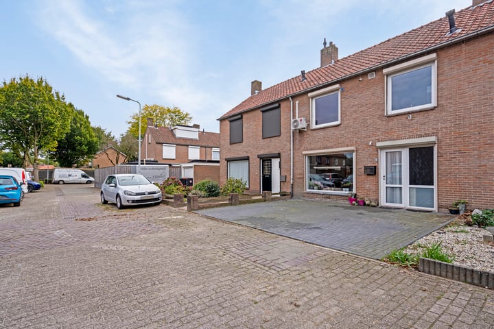 Bekijk foto 27 van Dokter Andereggstraat 4