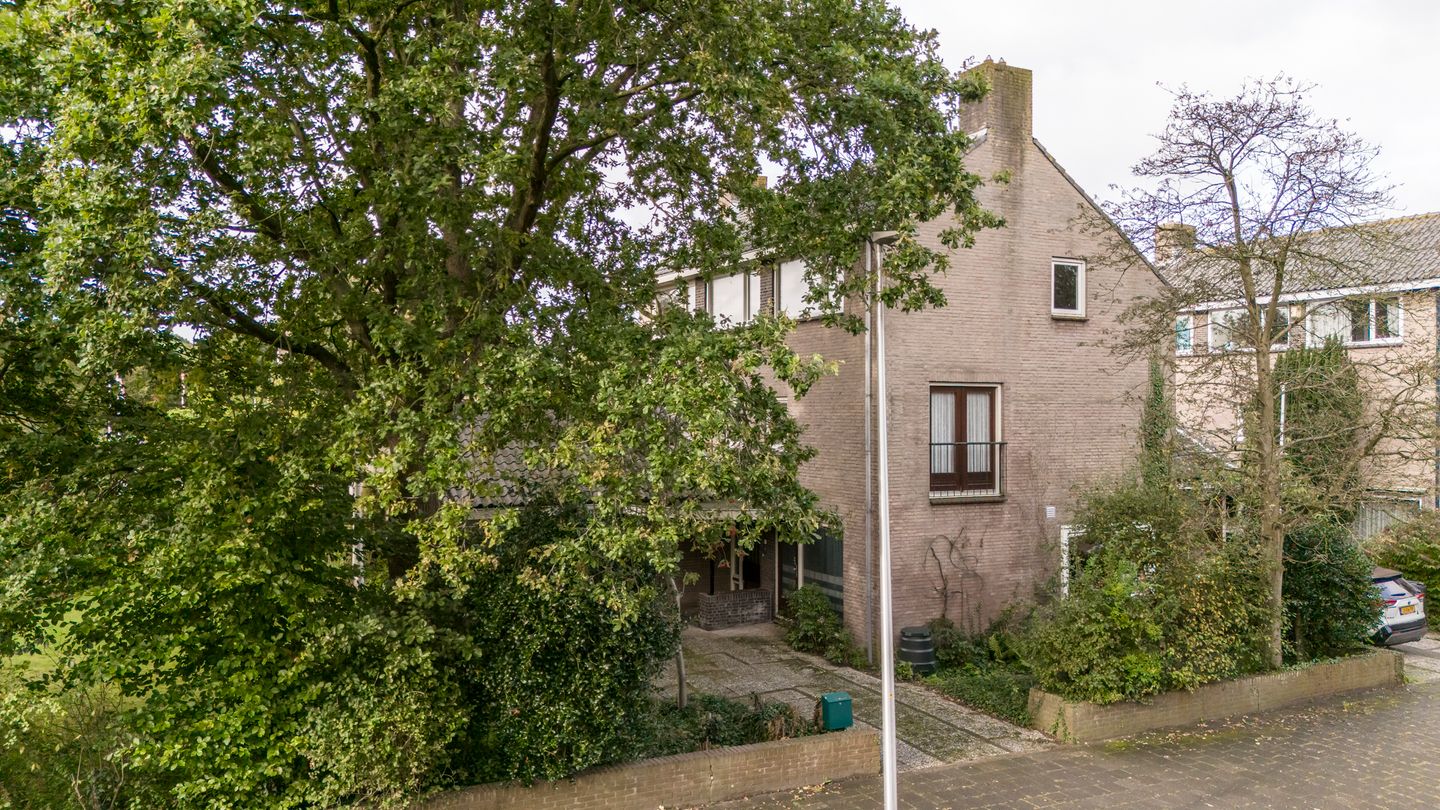 Foto 1 van Van Diepeningenlaan 1