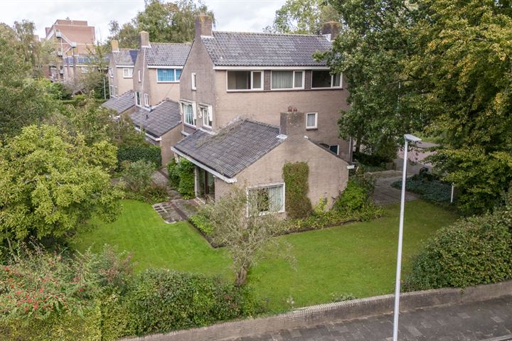 View photo 3 of Van Diepeningenlaan 1