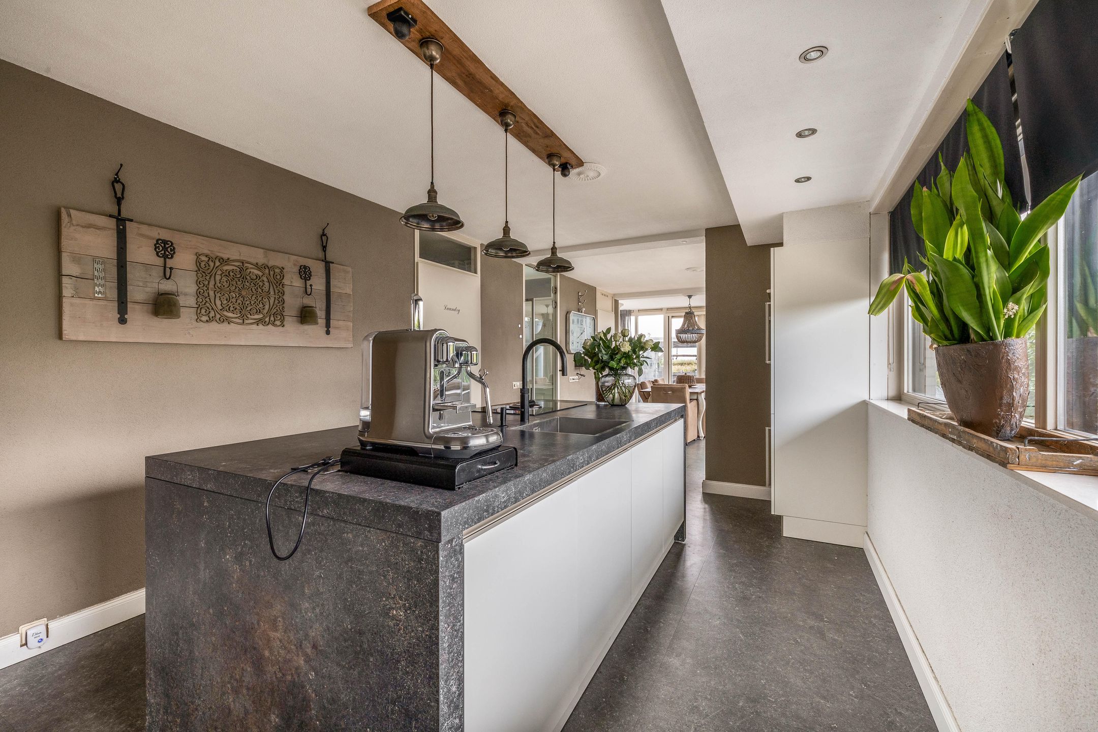 Foto 15 van Nienoordlaan 44