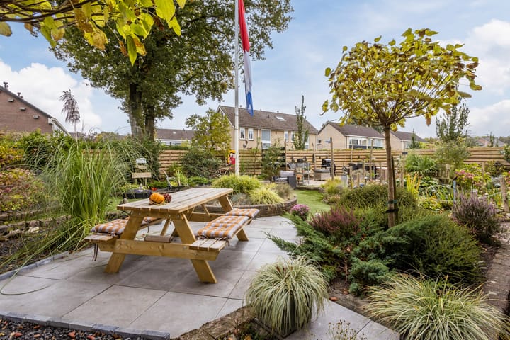 Foto 34 van Laaghalerstraat 28