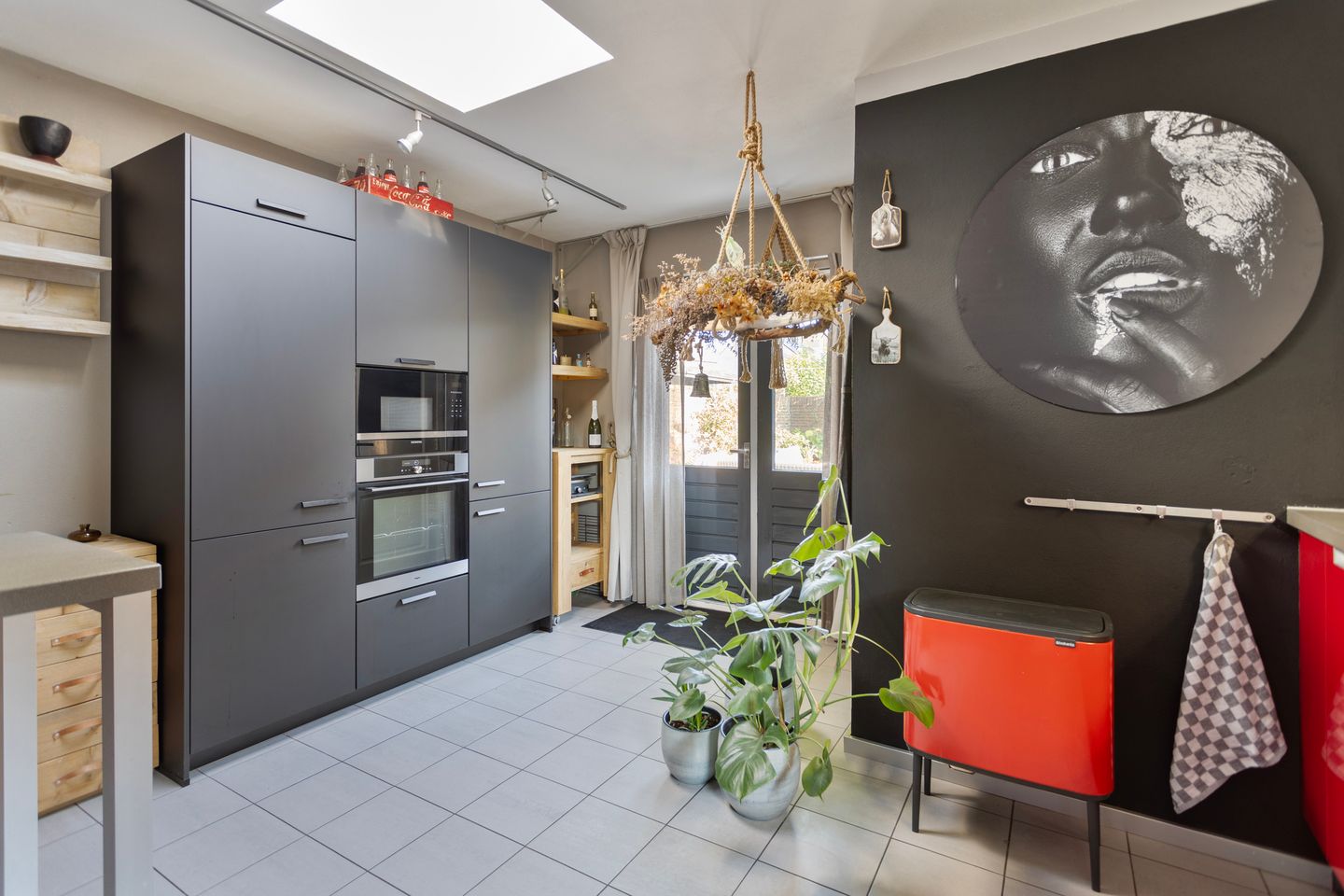 Foto 14 van Laaghalerstraat 28