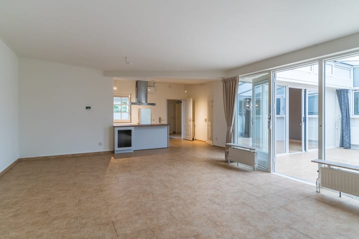 Photo 13 of W.J. Bladergroenstraat 56