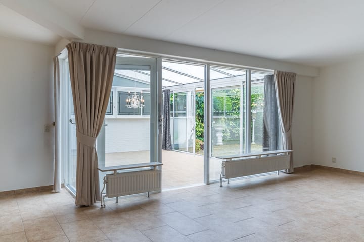 Photo 9 of W.J. Bladergroenstraat 56