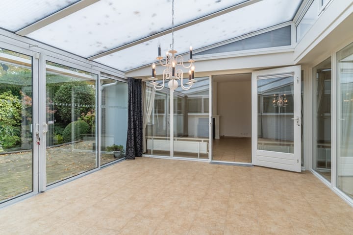 Photo 12 of W.J. Bladergroenstraat 56