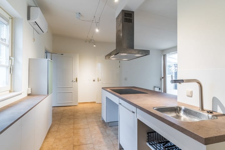 Photo 16 of W.J. Bladergroenstraat 56