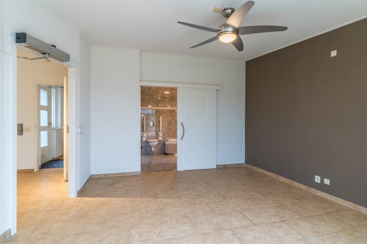 Photo 20 of W.J. Bladergroenstraat 56