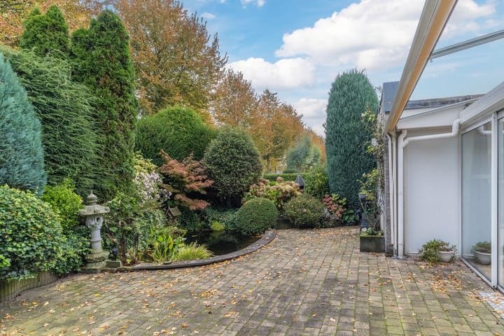 Photo 30 of W.J. Bladergroenstraat 56