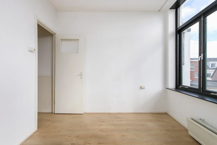 Foto 11 van Kromhout 150