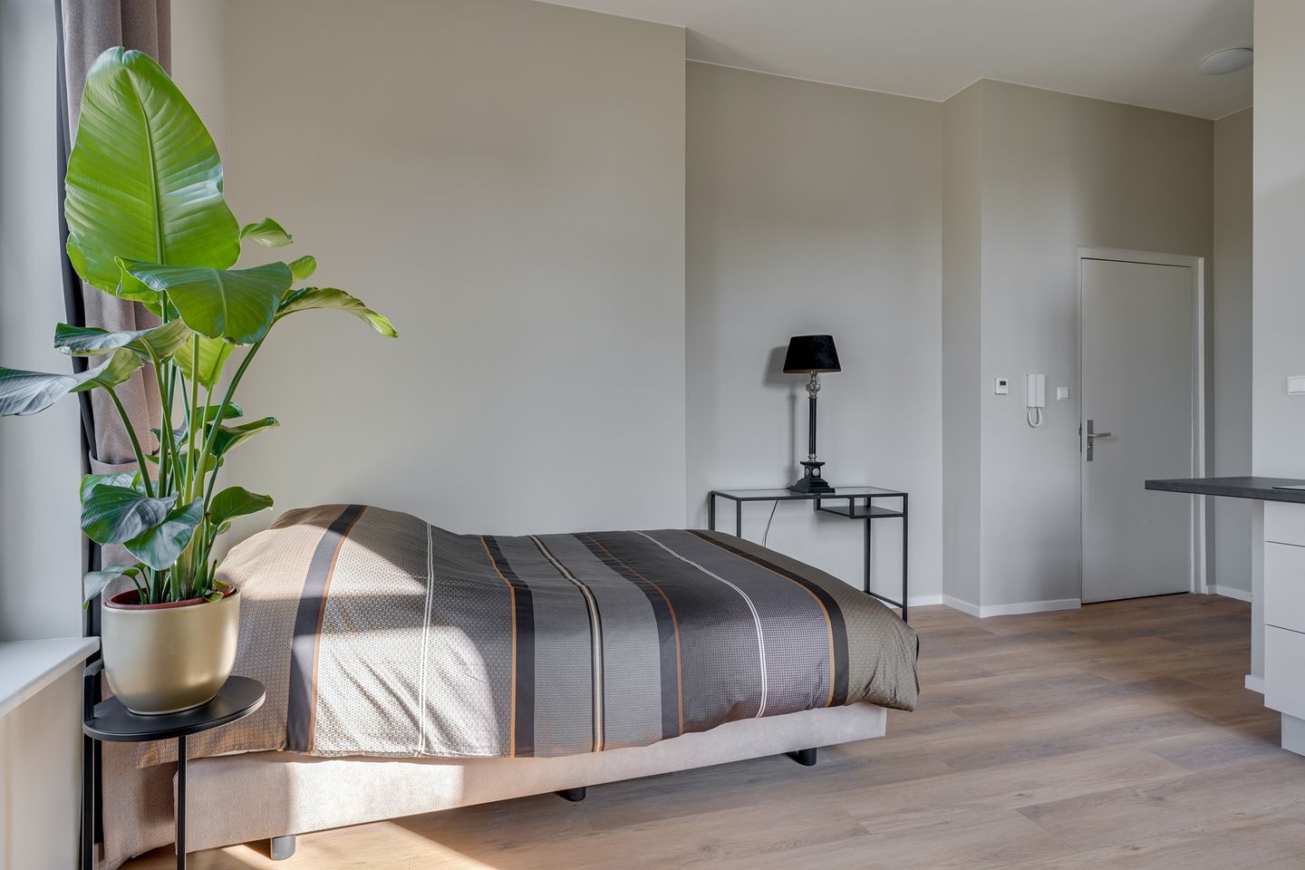 Photo 10 of Middellaan 5-B