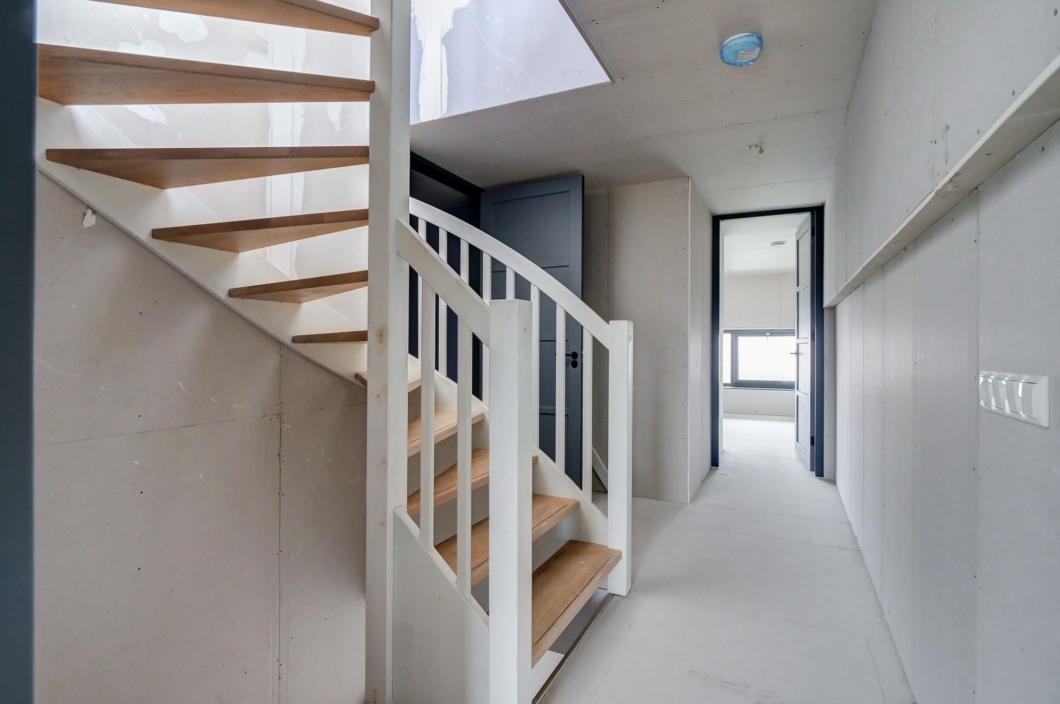 Foto 12 van Middenweg 172-G