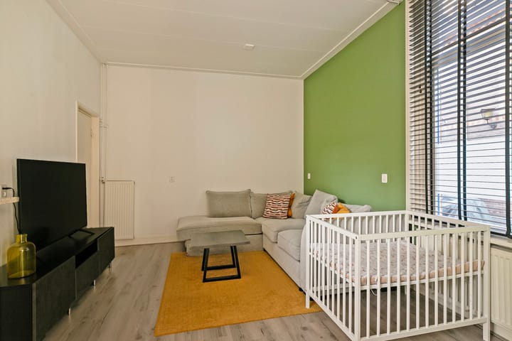 Foto 2 van Spuistraat 9