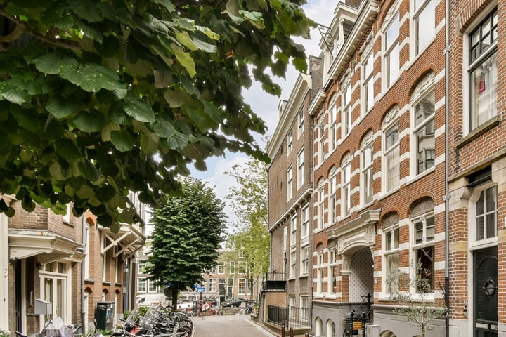 View photo 22 of Noorderdwarsstraat 1