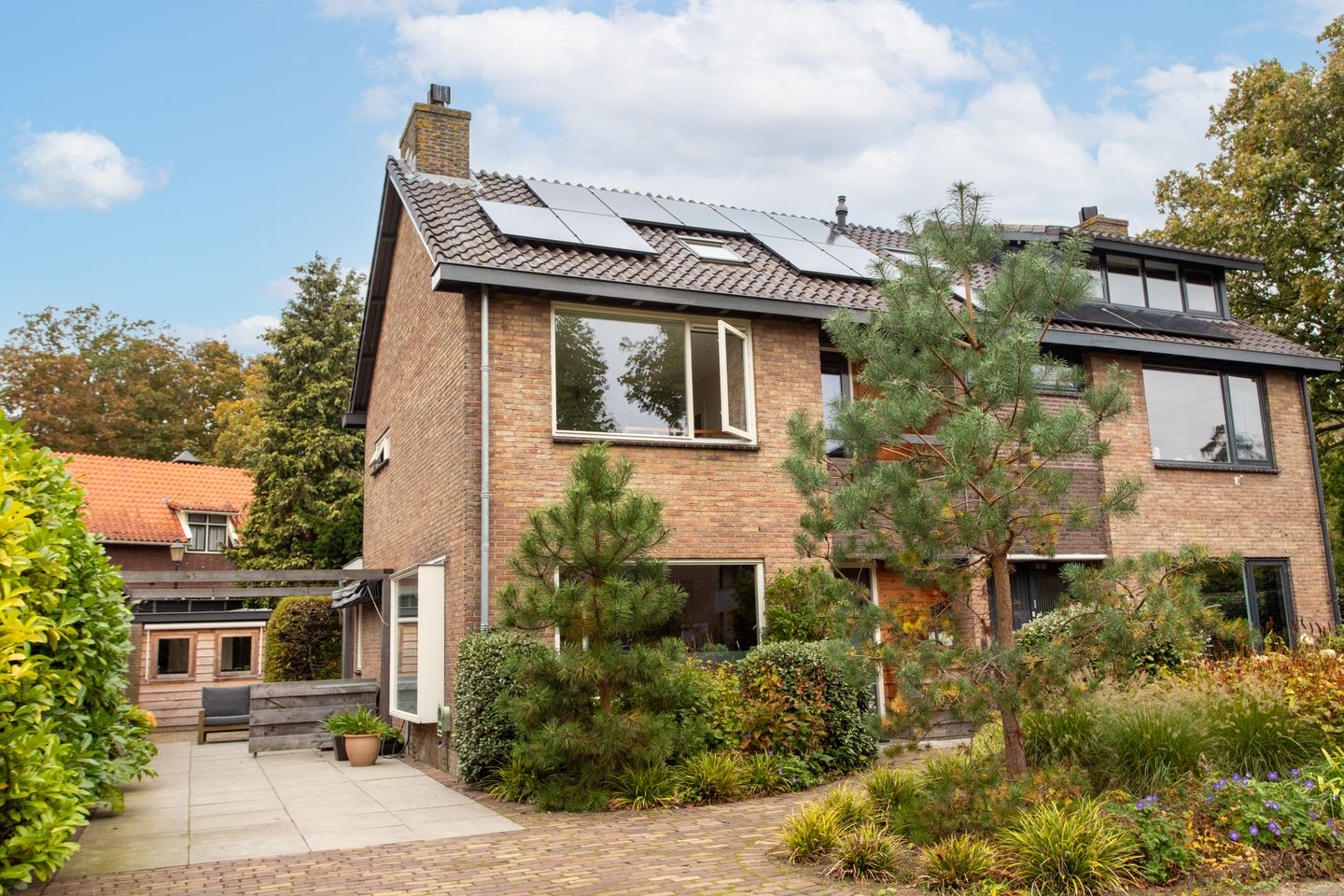 Foto 1 van Van Bergenlaan 4