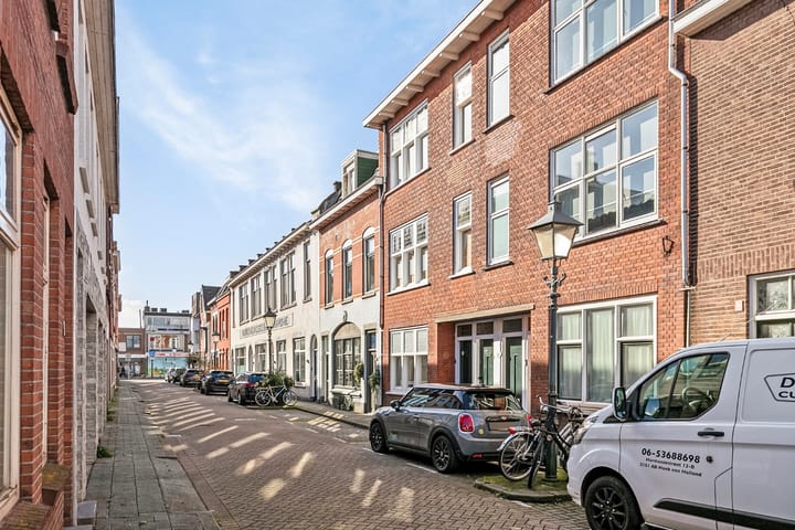 Photo 9 of Harmoniestraat 11-B