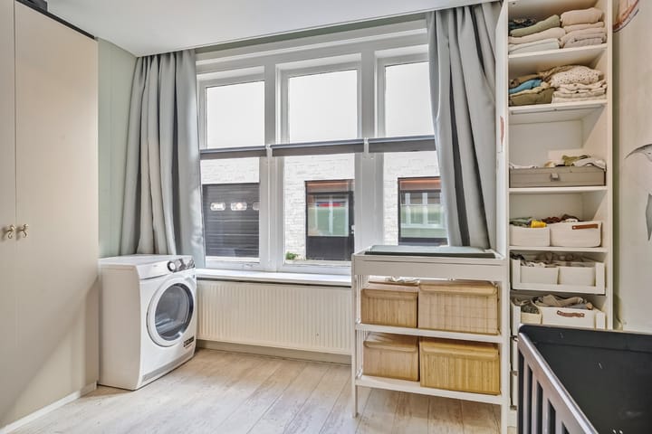 Photo 18 of Harmoniestraat 11-B