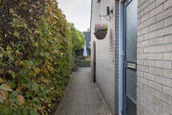 Bekijk foto 2 van Pabe Broersemastraat 23