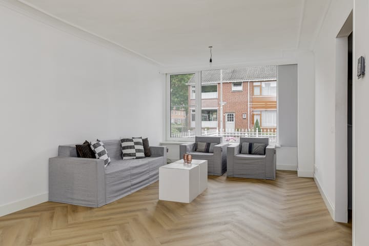 Foto 2 van Albardastraat 37