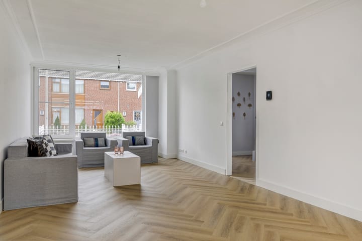 Foto 3 van Albardastraat 37