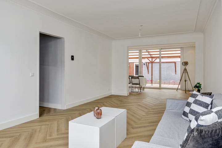 Foto 4 van Albardastraat 37