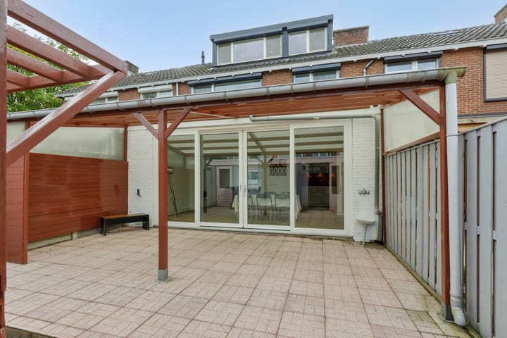 Foto 14 van Albardastraat 37