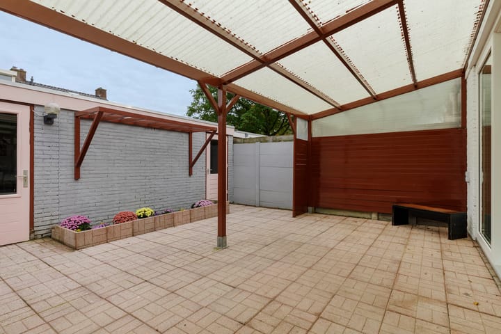 Foto 16 van Albardastraat 37