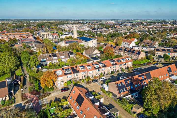 Bekijk foto 33 van Bloemenschans 13