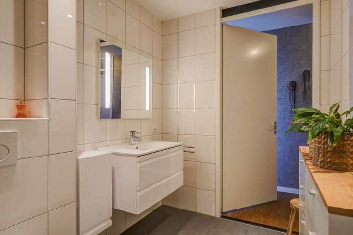 Foto 18 van Molukkenstraat 47