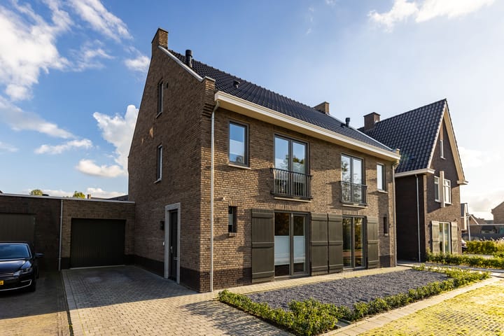 Foto 1 van Klaprozen 13