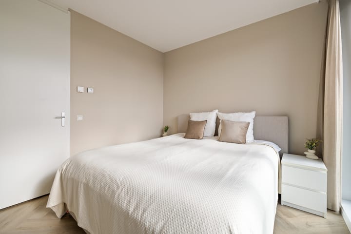 Foto 8 van Mies van der Rohestraat 177