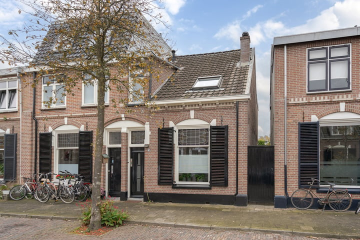 View photo 1 of Verenigingstraat 28