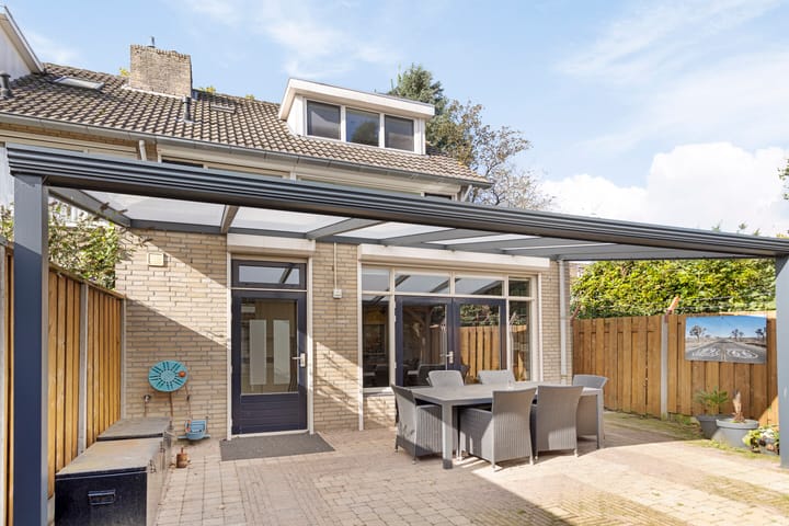 Foto 29 van Plataanhof 17