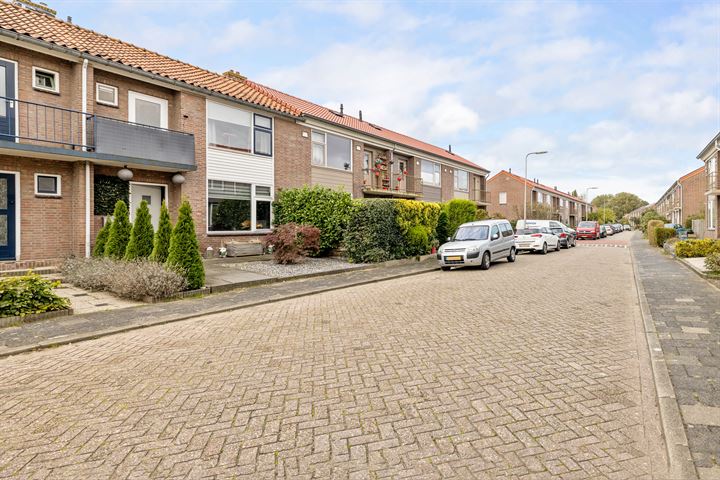 Bekijk foto 26 van van Ruysdaelstraat 68