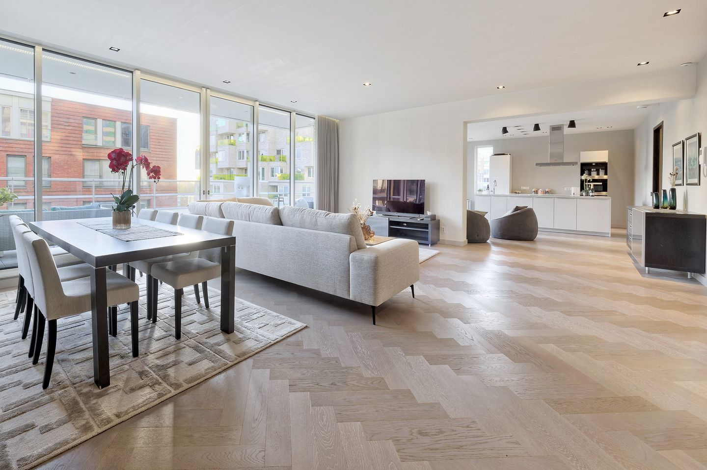 Photo 10 of Peter Schatstraat 95