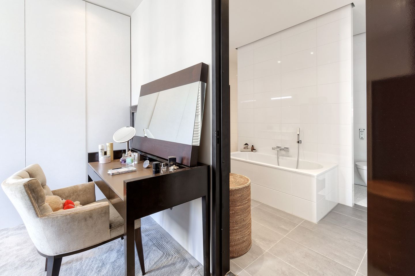 Photo 25 of Peter Schatstraat 95