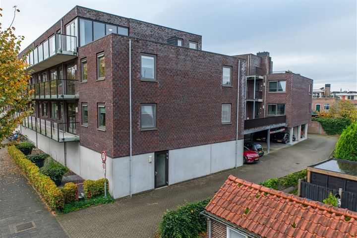 Bekijk foto 31 van Oranjehof 21