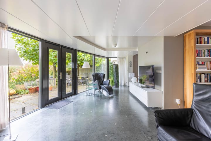 Foto 11 van de Eker 45