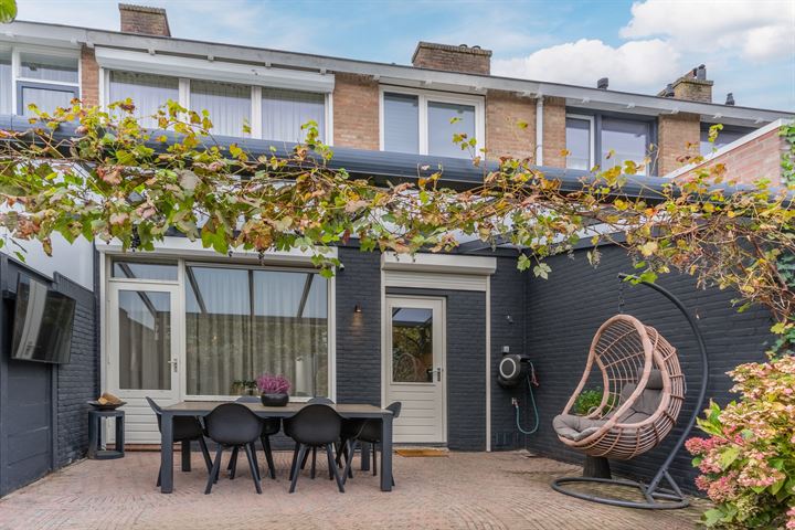 Bekijk foto 40 van Cornelis Bloemaertstraat 51