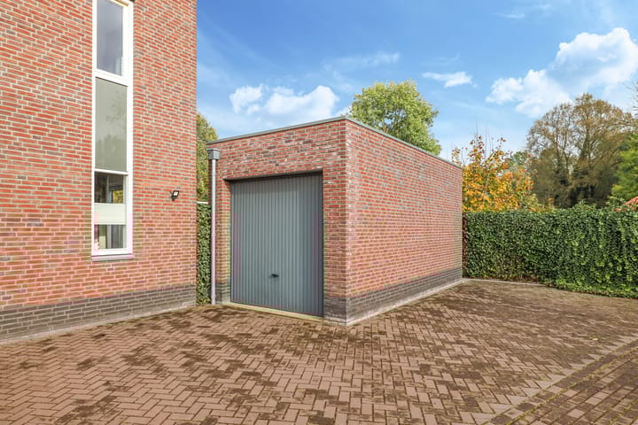 Photo 51 of Hoefslag 6