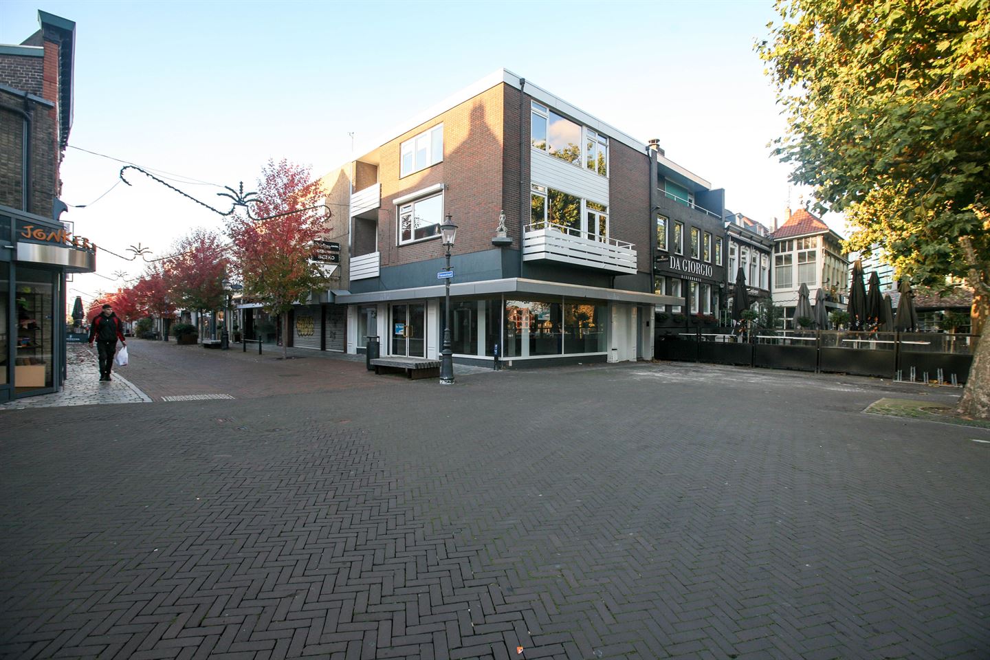 Bekijk foto 3 van Friesestraat 2