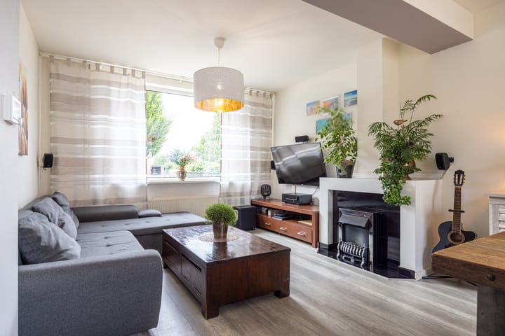 Foto 9 van Julianastraat 2