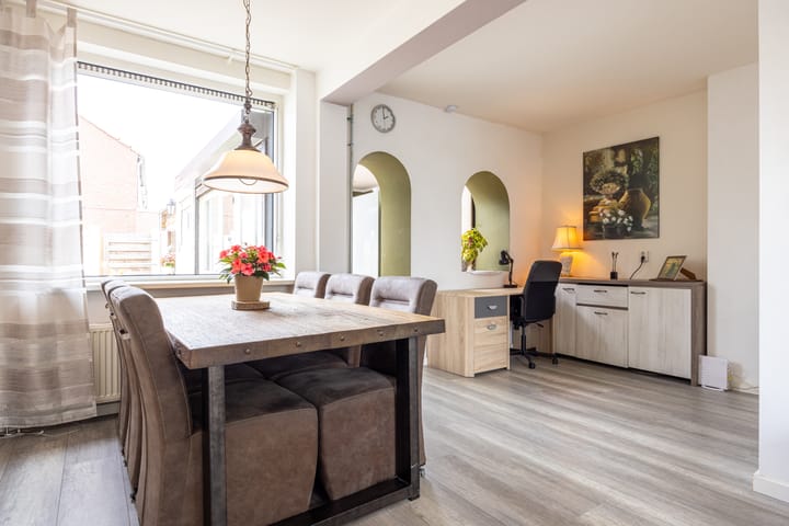 Foto 12 van Julianastraat 2