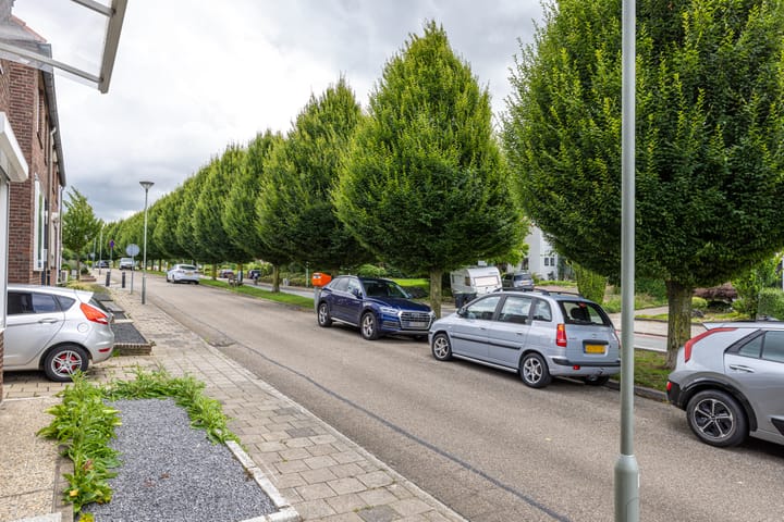 Foto 31 van Julianastraat 2