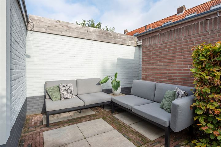 View photo 39 of S. Hoogewerffstraat 64