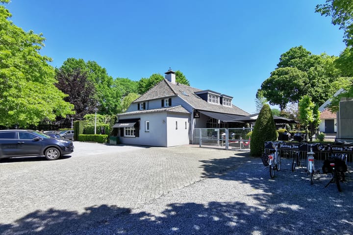 Foto 42 van Borodinstraat 188