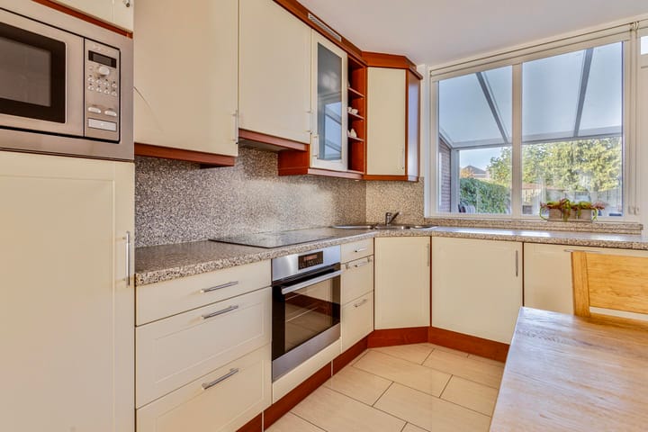 Foto 16 van Looierstraat 3