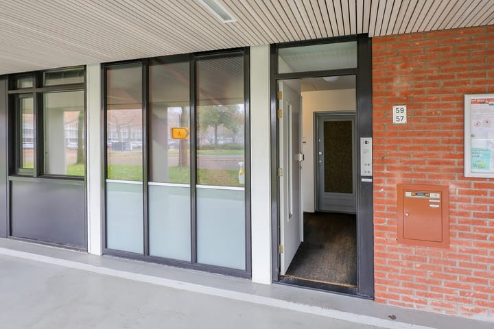 Foto 2 van Benedenlangs 57